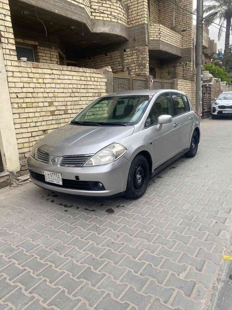 السلام عليكم 
للبيع نيسان تيدا خليجي 2008
محرك وكير جدد ومكفولات 
صبغ حزام مصورهة قبل الصبغ تبديل جاملغ وسونار مسويلهة 
رقم بغداد الاماني 
تخم تاير صدر امامي خلفي جديد كمبريسر جديد 
جامة امامية جديدة السيارة مابيهة نقص جاهزة من كلشي عدة تنقيص غاز التبريد بي ليك 
السعر 68وبيهة مجال بسيط 
عنوان بغداد الكرخ شارع الربيع او الحرية 
هاتف ***********

