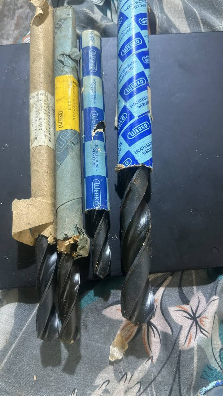 عندي مجموعه براين اصليه حجم كبير انواع الاحجام جديده بالكارتونه واصليه ابيع شلع عندي تقريبا 100 قطعه انواع الاحجام الماني اصلي سنه الصنع 1980مكاني بغداد انطي سعر اليرضي الله وبالعافيه ***********
