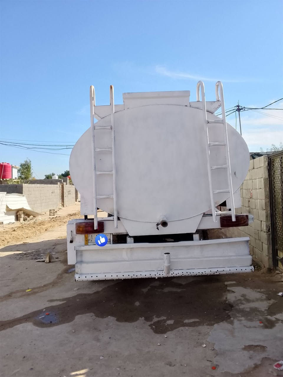 سلام عليكم تنكر هينو مكينه كير طخم تأير كله جديد تانكي ماء
***********
