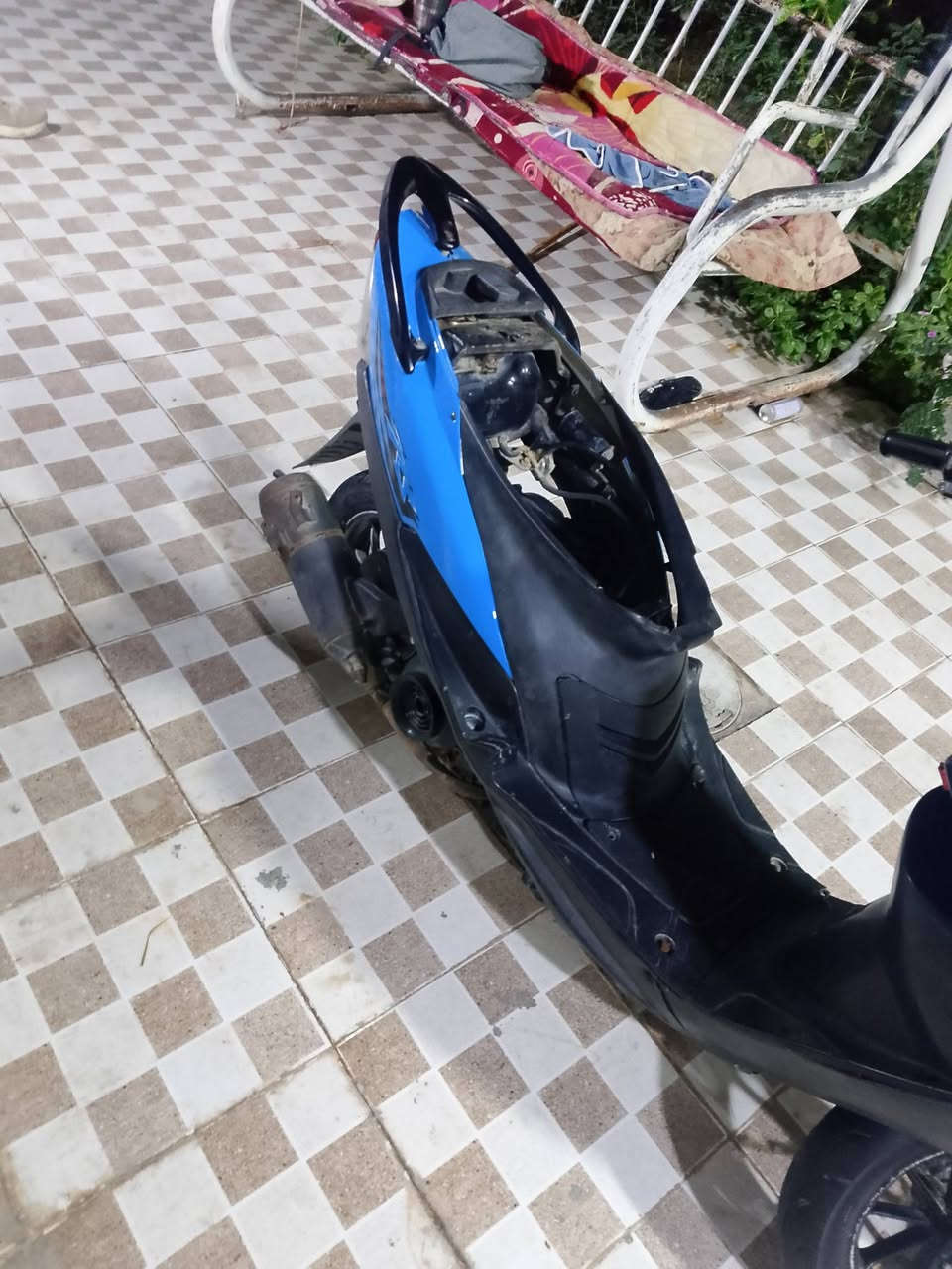 سلام عليكم ماكس عدله للبيع كامله مفتوحه بوشه49 مكاني حله شارع الكورنيش حي صحه ***********
