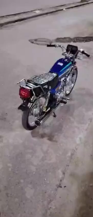 دراجه للبيع وكيل بس وصل وكيله سيد جعفر دراجه فولل بلادي مو تعمير  مكفوله لشراي يتصل او خاص ***********
