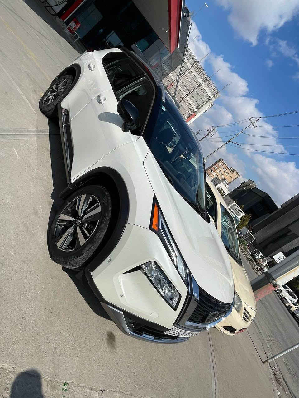 روج 2021
4سلندر 
بلاتينيوم 
فول موصفات اعلى فئة 
رقم سليمانيه 
مكانها اربيل 
الضرر قبغ صندوق فقط
ماشيه 51 ميل
للاستفسار 
*********** أربيل, العراق
