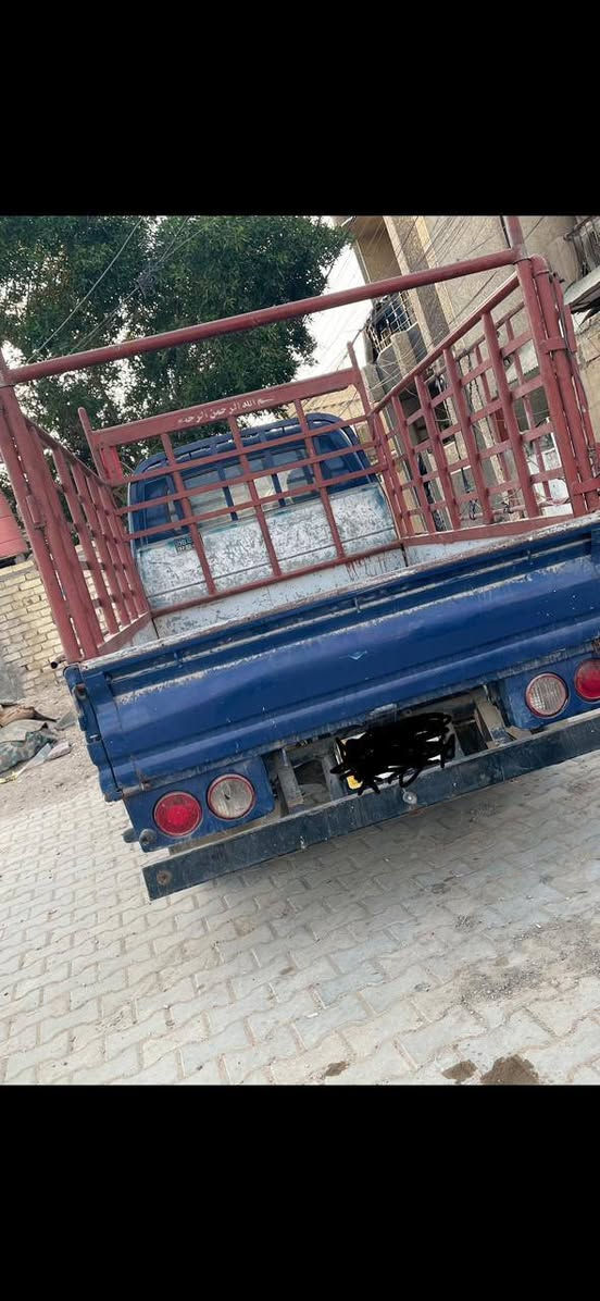 سياره كيا للبيع موديل 2004رقم بغداد مكان حي اور  تحويل ثاني يوم دوشمه وحداديه جديده ***********
