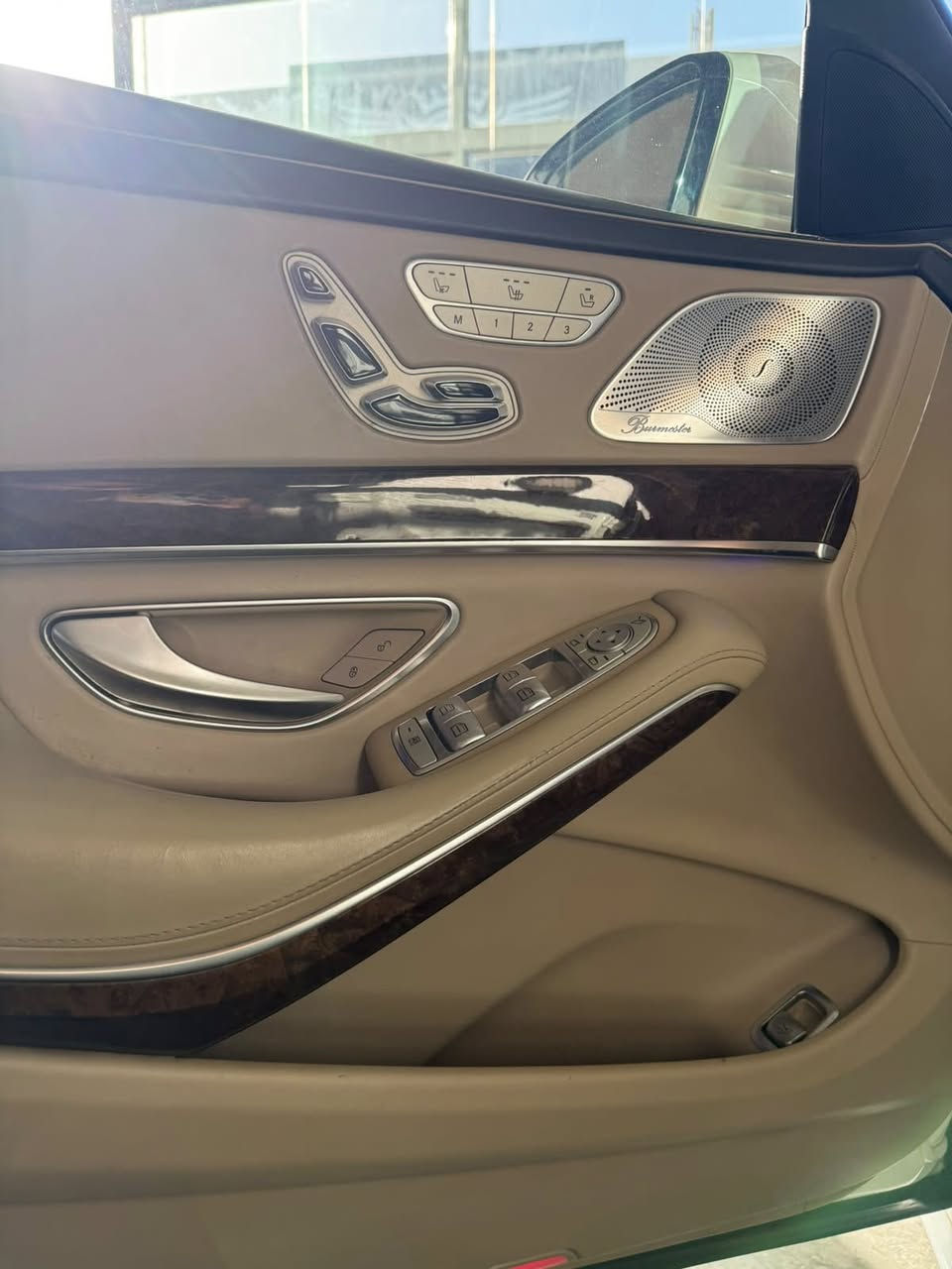 السلام عليكم ورحمة الله وبركاته
مرسيدس s500 2014 edition 1 فول فول 
شاشات خلفية اربع ابواب شفط مع الجنطة كهرباء اربع  مقاعد تدفئة تبريد ريمونت تحكم عن بعد لابت ذكي تفاعلي دبل بانوراما تخم تاير مع تخم ويل اصلي جديد صدر امامي خلفي   جديد خمس بردات كهرباء  رادارات تفاعلية ذكية سيارة ماشيه 70 الف و كفالة عامة مغلف ppf

العنوان:بغداد /زعفرانية
السعر:40.000 دولار
الرقم:***********
