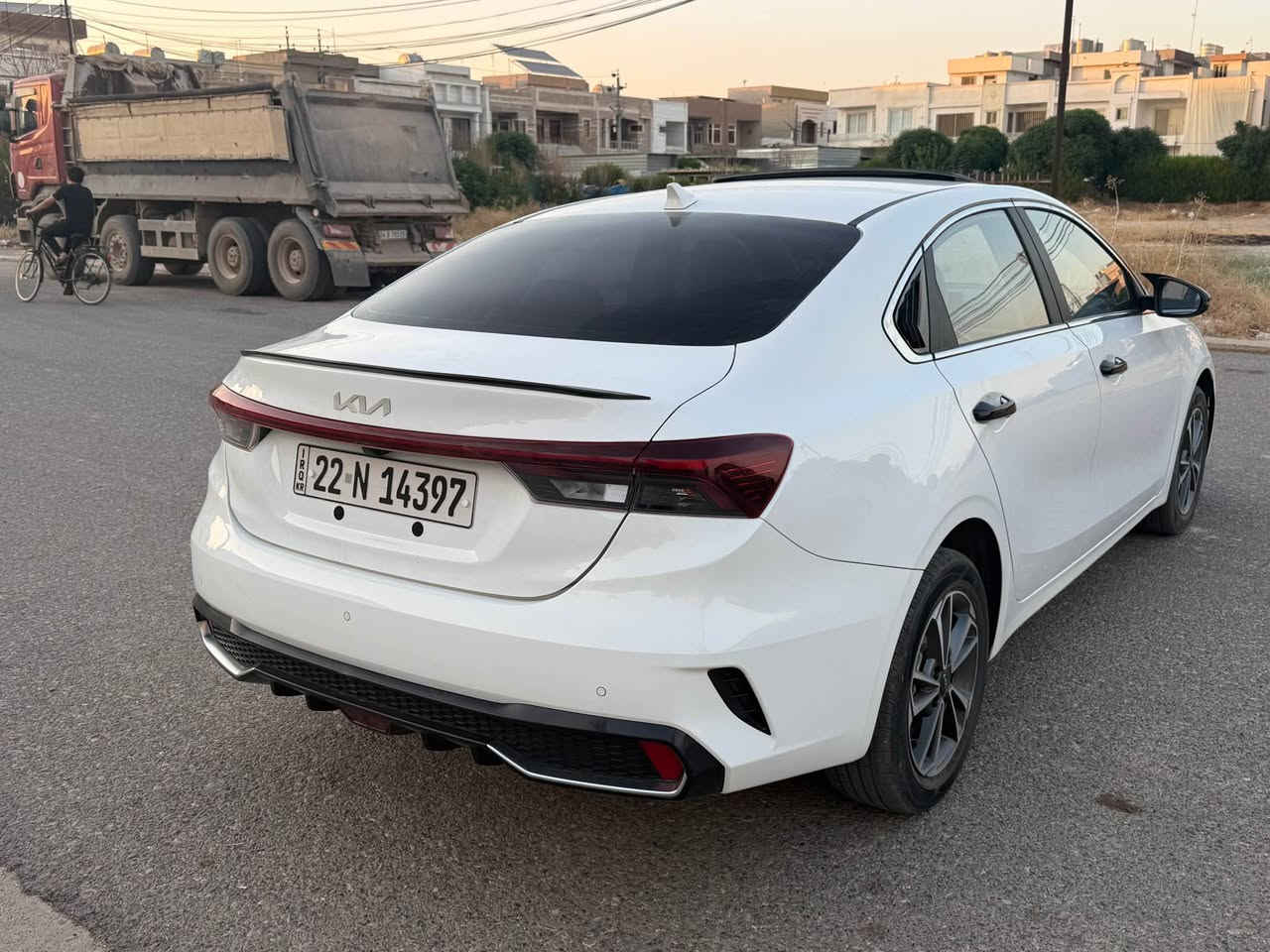Kia K3 2024 فول مواسه فات
سه ياره كي زور جوان و خاوينه نمونه يه له جواني 
مواسه فاته كاني (سلايت . به سمه . كوشين جلد . ته بريد له مس . ئاوينه شه فت . لايت عه ده سه . پشت و پيش حه ساس . شاشه و كاميره . ده بل گير . يه ده به سمه . ويلكروم هه ندە ك مواسه فاتي تريش ) 
٤٠ هه زار روشتيه ٢ سويجي بيلادي له گه له و به ناوي خومه
سه يا ره كه ده عامي لو ده عامي هيجي نييه ته نها يه ك pdr  بجوكي هه يه 
شوين : هه ولير 
سعر ؛ ١٣٧$ کەمەک مەجال
رەقەم تەلەفون ؛ *********** أربيل, العراق
