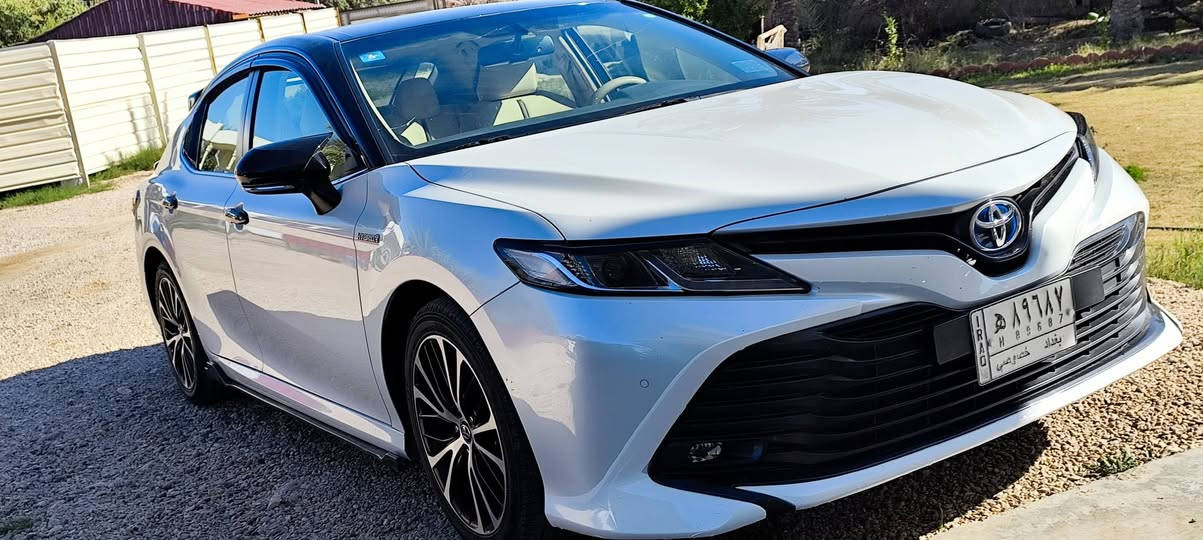 السلام عليكم
كامري 2019 وارد عبداللطيف جميل خليجي هايبرد ماشيه 89 مكفوله من الضربه والصبغ والشخط سبير مانازل كتلوكات الشركة بيهه رقم بغداد بأسمي السياره وضع الشركة 
السعر 215 وبيهه مجال بسيط
بغداد/ابو غريب 
***********
***********
