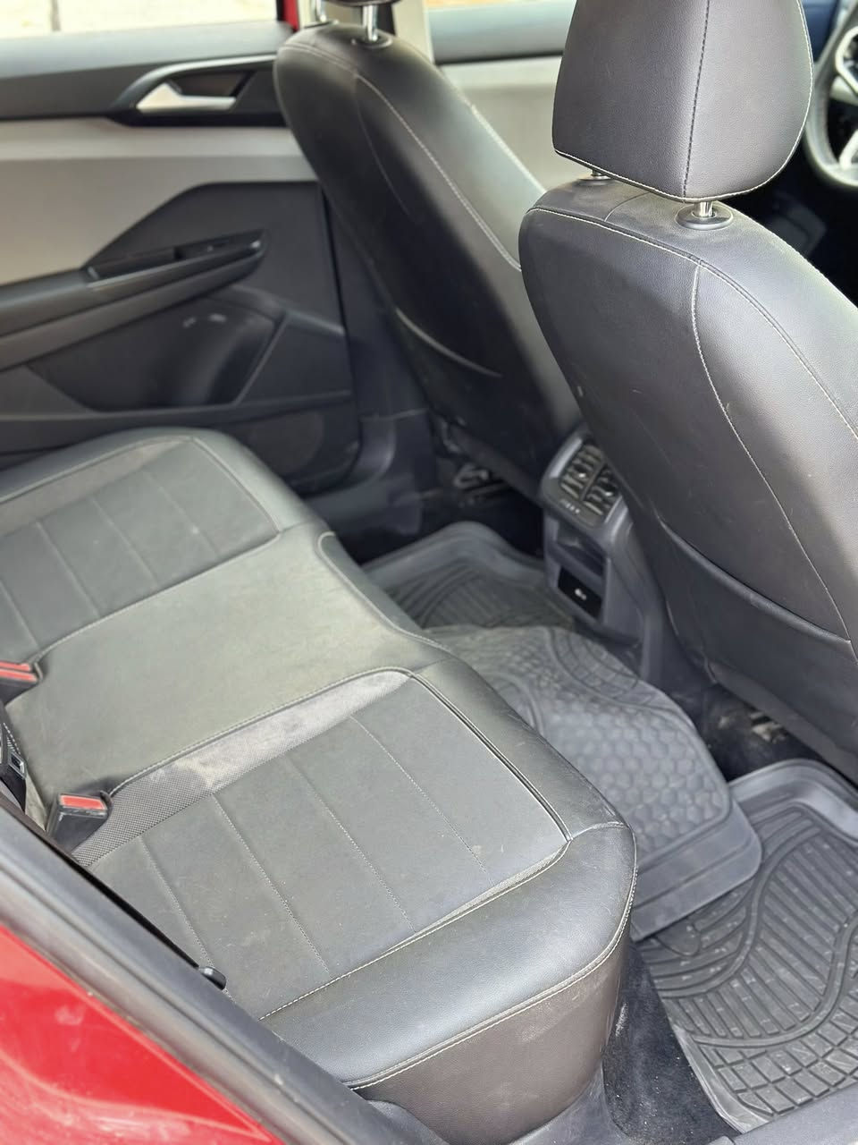 فولكس واجن تاوس SE 2023 لون احمر فولل مواصفات فتحه سقف كشنات جلد كهرباء تدفئه تبريد حجم المحرك 4سلندر تيربو رقم بغداد بسمي الحادث موضح بل صور السعر157 مجال. الموقع بغداد ***********
