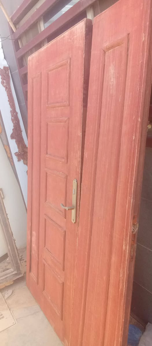سلام عليكم هذا باب طلاكه وربع للبيع العنوان: النجف الاشرف حي النداء غير متواجد على الفيس السعر:  ٤٠ الف قفل  للتواصل : ***********

