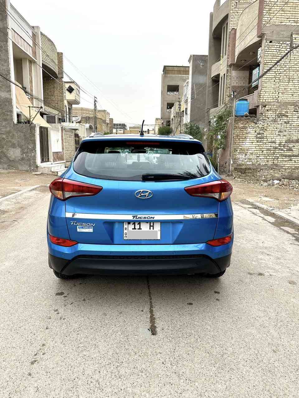 *********** متواجد واتس اب مكاني بغداد  
بدون صبغ بدون تبديل بدون بارد محرك كير ممفتوح 
هيونداي توسان 2018 خليجي رقم بغداد دولي باسمي هزة جديدة سنوية لغاية 2029 محرك ممتاز كير اوتو 6 نمر ممتاز تبريد ثلج مري شفط اشاير بالمري الارضية مغلفه جلد وباقي المواصفات معروفه حساسات خلفية كامرة وشاشة اندرويد كشنات تغليف تبريد بالجكمجة لون مميز للبيع السعر 178 مجال بسيط سيارة جاهزة بدون نواقص صدر امامي خلفي ممتاز تايرات جدد عدة شركة وكتلوكاتها
