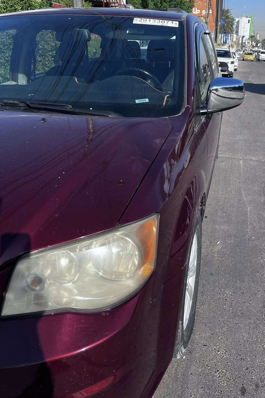 سيارة دوج كرفان sxt موديل 2020 ماشية 105 ميل حقيقي قابل للزيادة
تبريد 3 قطع
بيبان كهرباء
صندوق كهرباء
جام 6 كهرباء
تشغيل عن بعد 
كشنات جلد قلابات
كرسي السائق كهرباء 
كير ومحرك مكفولات
ايرباكات سليمات
صدر جديد
فيت بم حاوية مبدل جديد
بلكات جديدة 
ادامة نوزلات 
 دسكات امامي خلفي جديد 
باتري جديد
رقم بغداد
لايت لد ناصي وعالي
ضربتها مثلما موضح بالسونار داخل العراق 
السعر 170$
***********
