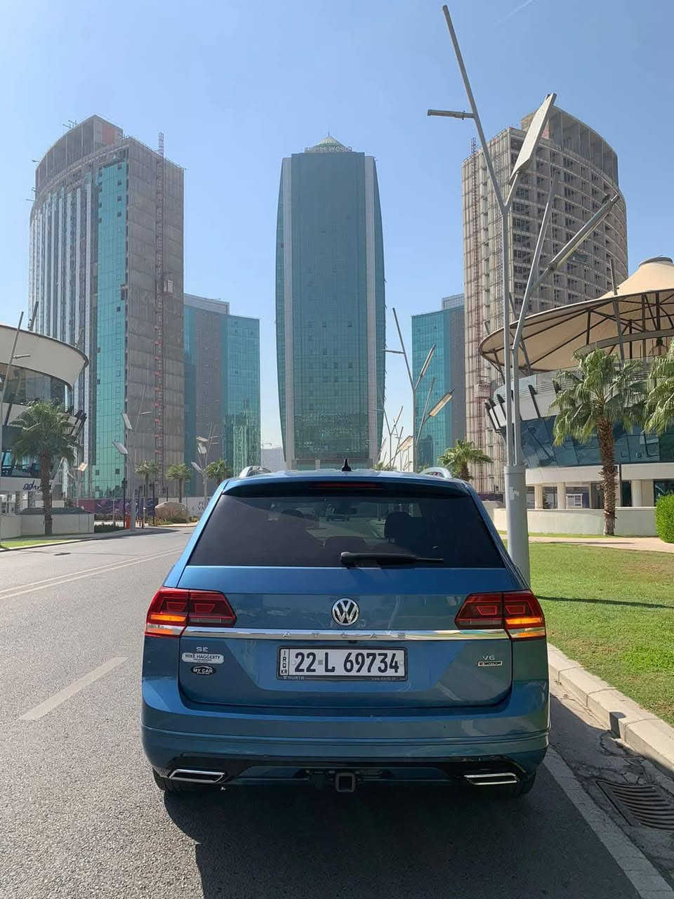 اطلس ٢٠١٩ 
 SE  4motion دفع رباعي 
محرك 6 سلندر 3600 
المسافه المقطوعه 65 الف ميل
  بدون صبغ بدون تبديل ارباك السايق والسكن ما بيها شي 
7 راكب 
السيارة رقم اربيل وباسمي ومكاني اربيل  ..  تحويل ثاني يوم
التواصل لو خاص لو على التلفون ***********
