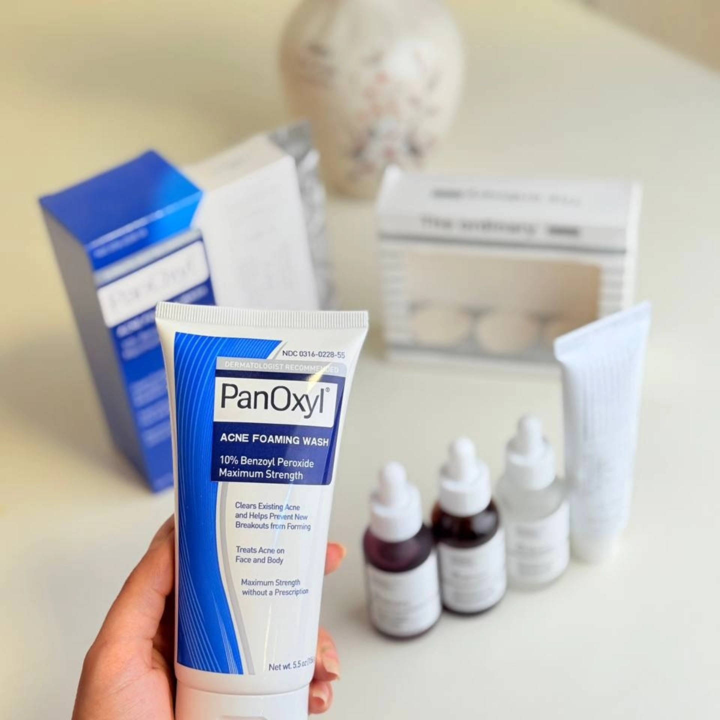 مجموعة العناية بالبشرة  تحتوي على محلول مقشر وسيروم  وغسول رغوي وسيروم يحتوي على الكافيين و  كريم مرطب للبشرة ، كل هذا بسعر 40 الف والتوصيل مجاني 🚗🔥  العرض مدة يومين🩷


**إذا كنت صاحب هذا الإعلان وتريد حذفه لأي سبب، رجاءا أرسل رسالة إلى الدعم الفني**