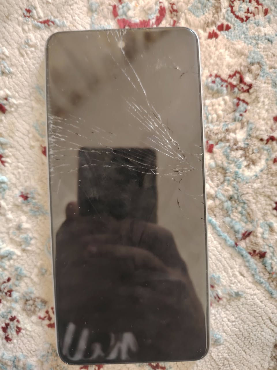 انفنكس سمارت 8 ذاكره 64 جهاز شاشه مفطره مثل ما مبين ب 45 وبيه مجال للتواصل خاص او عل رقم ***********
