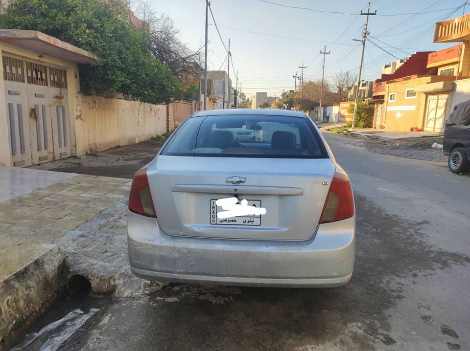 سيارة مال بيت وجاهزة 
والسيارة ما بيها ضرر فقط جاملغ جهة نفر صبغ خارجي
المحرك نظيف والكير نظيف.
وتبريد شغال 
سيارة باسم صاحبها
رقمها نينوى
كير عادي
مكاني الموصل جانب الأيسر 
للتواصل الاتصال على الرقم *********** موصل, نينوى
