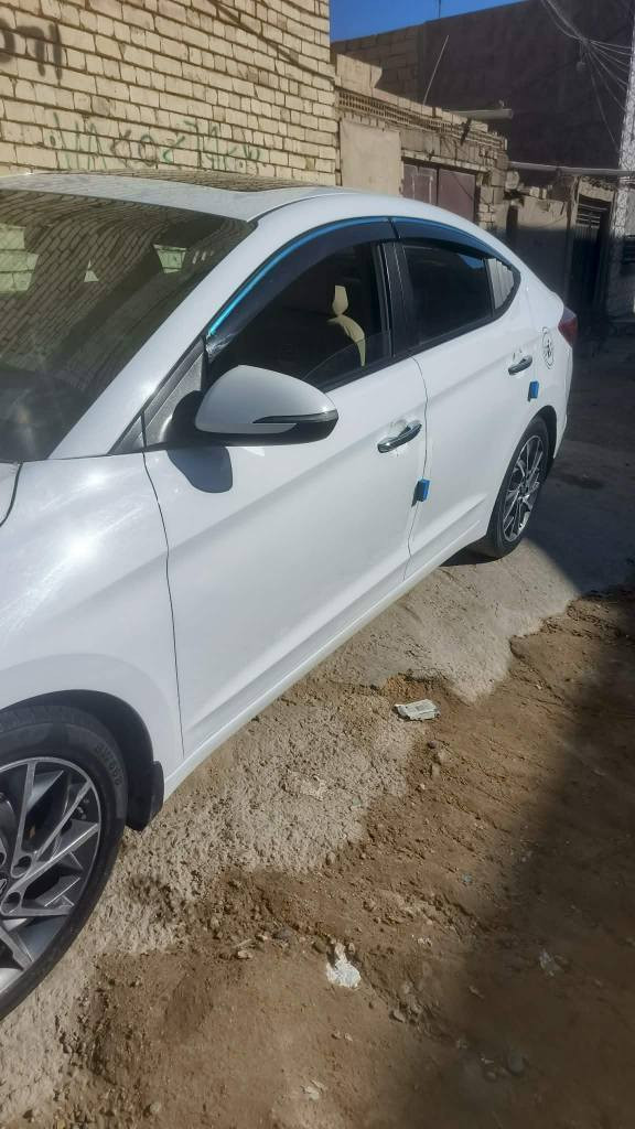 النترا ٢٠٢٠ فول مواصفات سيارة كامله مكمله  بيها بس البنيد السعر ١٤٥ وبيها مجال مكاني الحيره الاتصال *********** النجف, العراق
