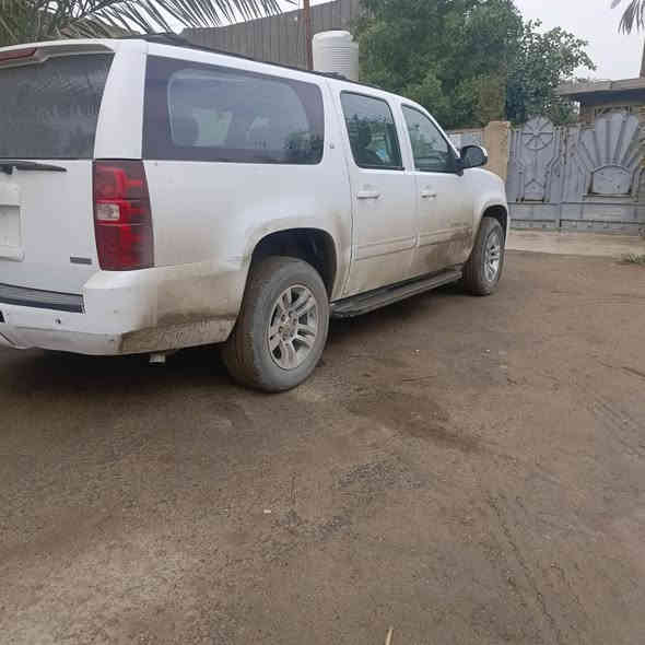 السلام عليكم تاهو ٢٠١١سياره مكفوله من الضربه والتبديل اصل سلفر مصبوغه عام مكينه كير حداديه تخم تاير كشنات جلد اصل مكينه كير جدد قبل شهر شادهن تخم تاير البارحه شديده جديد تخم ويل مال ٢٠١٨سياره نقصه بور بيه صوت فقط سياره جاهزه ***********بلخدمه السعر٧٥ترهم مراوس
