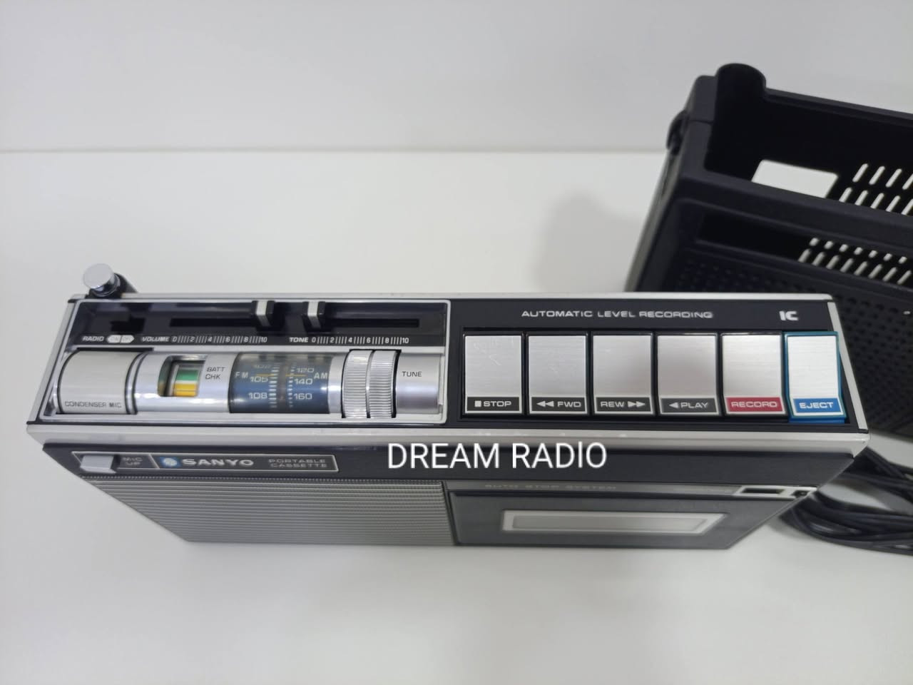 راديو مسجل سانيو 
انتاج اليابان 1971
نقص كارتون 
موجات الجهاز FM/AM
كهرباء/ باتري 
للاستفسار مراسلة الصفحه


**إذا كنت صاحب هذا الإعلان وتريد حذفه لأي سبب، رجاءا أرسل رسالة إلى الدعم الفني**