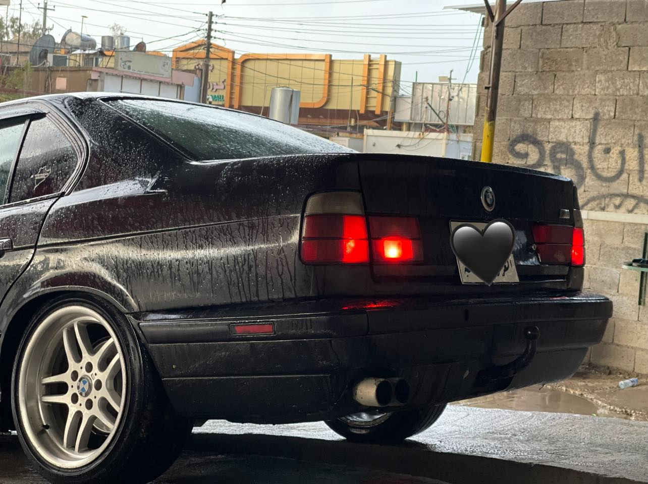 بیئێم 525 ڕەقەم سلێمانی بۆفڕۆشتن سەیارەکە تۆماتیکە کوشن جلدە کوشن هیتەرە چوار جام کارەبا فوول مواسەفاتە بەس سڵاید نیە دەعمووو لێدروا و تەقەو ڕەقەو گێڕ و مەکینە و کارەبای  و داروو بەردی بەشەرت ئێمپیفایەریشی بۆ دانراوە یەک دینار مەسرەفی نیە لەڕەسمەکان جوانترە سەیارەکە لەسەرساخی کامل بۆیاخە چوار تایەوو ویلی لۆکی لەژێرایە  کامل مەسرەف کراوە بۆ مەسرەف مەگەڕێ شفتەی مەعرەز نیە شوێن دەربەندیخان  *********** ئەدمین❤️🇩🇪🧿
