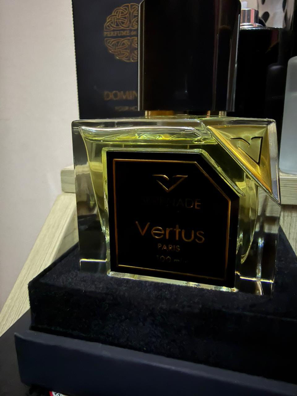 السلام عليكم فيرتوس سيرناد( اصلي ) للبيع مستخدم منه كم رشه 180 الف مكاني بغداد الحريه للاستفسار ***********
