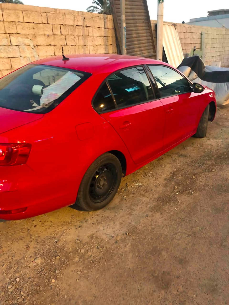 سلام عليكم جيتا 2014 خليجي محرك 2000تنفس طبيعي السياره جاهزه وخير من الله كير ومحرك بلاد بيها نص باب صبغ وشويه من الدوسه تبريد خير من الله صدر جديد سعرها 105وببها مجال للاستفسار ***********
