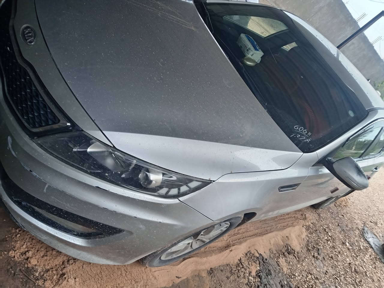 سلام عليكم ورحمة الله وبركاته اوبتيما 2012 وارد كوري مكينه دوش جديده  سياره جديده تبريد تتدفئه جاهزه سياره بيه بس قطعه صبغ جاملغ الخلفي الي وره السايق ولباقي كفاله شرط سونار رقم سليمانيه  دولي شرط تحويل  السعر ٩٥ وبيه مجال العنوان بابل محاويل الاستفسار أكثر الاتصال على هذا الرقم ***********
