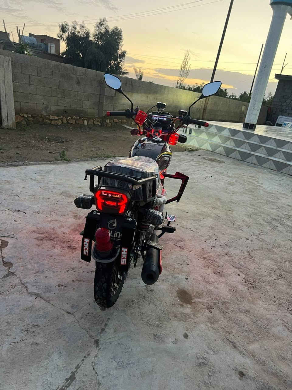 السلام عليكم
للبيع سولنك موديل 2024 الشكل 2025 محرك بلادي سبانه ممدوده عليه 
فولل كماليات 
السعر خاص،
الاستفسار ***********
