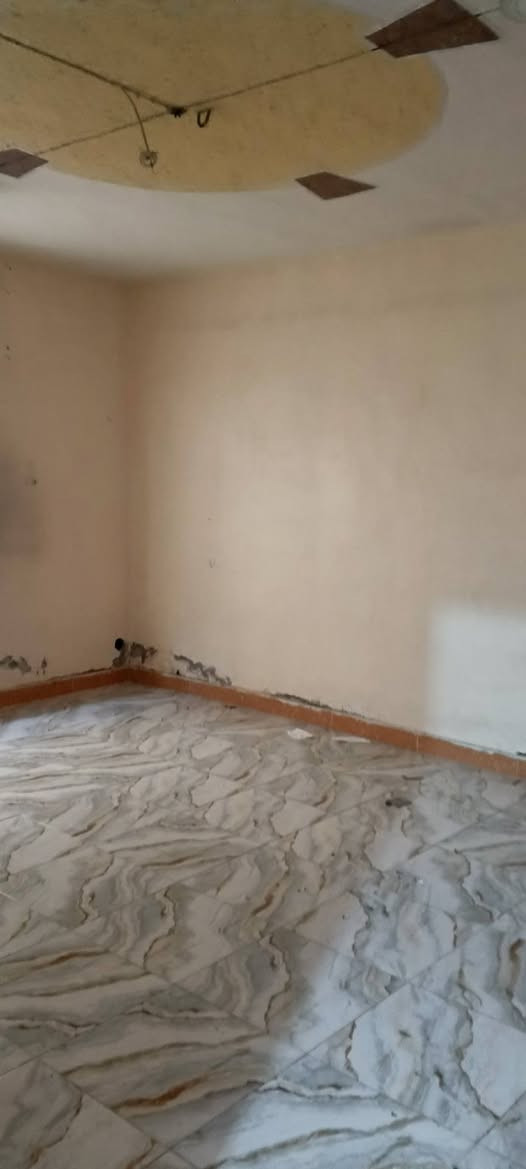 للبيع أو الايجار بيت مساحته 120 متر مربع طول بل عرض نفس الشي بيت يحتوي ع ستقبال وصاله ومطبخ وغرفه نوم وحده تفاصيله داخل الفيديو موقع البيت حواس المجسر 50 متر عن الشارع العام سعر البيت 35 وبي مجال
للاتصال ***********
للبيع أو الايجار بيت مساحته 120 متر مربع طول بل عرض نفس الشي بيت يحتوي ع ستقبال وصاله ومطبخ وغرفه نوم وحده تفاصيله داخل الفيديو موقع البيت حواس المجسر 50 متر عن الشارع العام سعر البيت 35 وبي مجال
