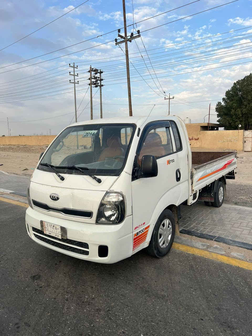 السلام عليكم كيه لبيع موديل 2014 رقم ذي قار مشروع وطني تحويل مباشر سنويه2027 مكفول مكينه وكير وشاصي ورقم شاصي واضح مكفوله ضربه وصبق كهربايات شغاله مكان السياره بصره 
سعر 85وبيه مجال قليل 
هاتف ***********
