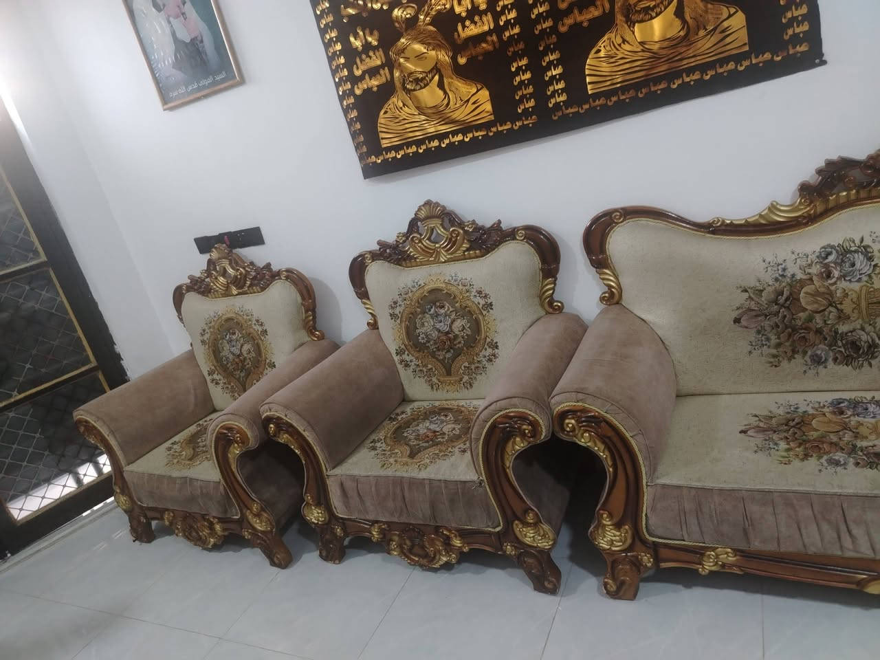 البيع مستعجله على بيعته سعر ٥٠٠ لف وبي مجال بسيط مكاني دوره حي دجله


**إذا كنت صاحب هذا الإعلان وتريد حذفه لأي سبب، رجاءا أرسل رسالة إلى الدعم الفني**