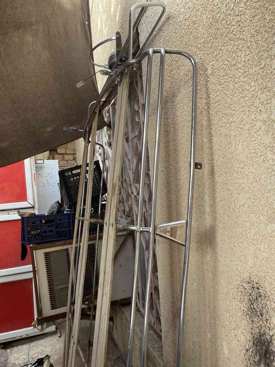 للبيع 

سيبايه سحاره + نزال سحاره 
٢٥٠ سعرهن 
***********
رفاعي
