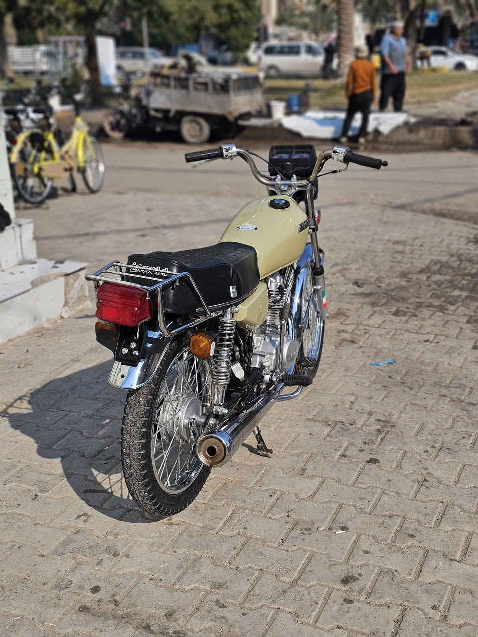 ارشا ليفان٢٠١٣ احمد شهاب للبيع بلاد مو تعمير نقص اشاير وعلامه اماميه فقط كله شغال ٩٠٠ وبيها مجال *********** مكان كربلاء حي الغامل
