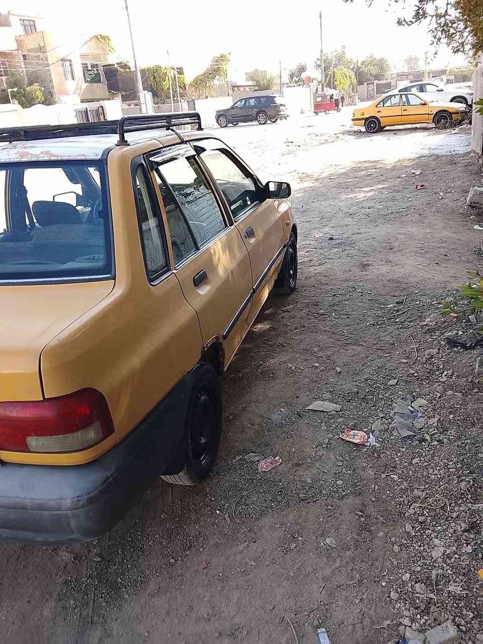 سلام عليكم ورحمه الله وبركاته سايبه للبيع موديل 11 رقم بغداد إنكليزي مصفره هيهة  وغرامات سنويه الحد29 سياره حلوه وكامله شواصي مكفولات كهربائيات كلها شغاله يحتاجله شويه ترتيب السعر 21 المكان بغداد تقاطع الربيعي التصال ***********
