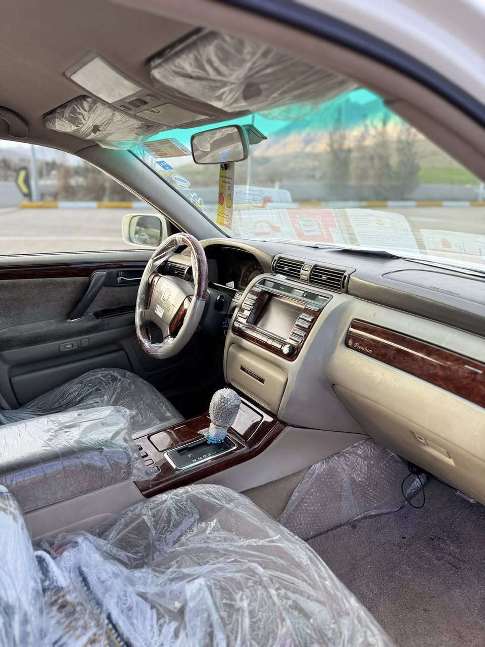 تویتا کڕاون مەلیکە بڕاوە بڕاوە
سعری ٤٣گەڵاو مەجالیکی کەم
ژ.م***********
موشتەری نی بیزارمان مەکە پیت زۆرە تەلەفۆن مەکە
شوین قەزای دوکان
مەلیکە مۆدیل ٢٠٠٣بڕاوە  بی بۆیاخە سەیارەکە ڕەسمی سۆنەرەکەیم داناوە
٢٠٠٣ی مۆزی 
لایتی پیشو دوای کریستاڵ
٣دوگمەی  ٤کوشن کارەبا پەردە دەشبوڵ نەجەف
مەکینە دیفۆڕی گەورەD175 بی دیلکۆ
بیچاڵ بی شوخت بی بۆیاخ 
کامل کامل جایز کراوە 
تەبرید ساردیو گەرمی بەشەرت 
کامل جایز کراوە هەموو گیانی بەشەرت 
چرکەو ١٠٠دۆلار ببڕە
عەیبوو ١٠٠دۆلار ببڕە
٤تایەو ویلی نەجمەی لۆک لۆک بۆ بەسراوە
هایدرۆلیکی گیڕی گۆڕاوە
هەموو گیانی بەشەرت✅
گیڕومەکینەی بەشەرت
سەیارەکە کامل جوانکاریشی بۆ کراوە
باڵی سنوقی بۆ بەسراوە تەنها سایەقیکی دەویت
لەخزمەت هەموو لایەکم
شوین قەزای دوکان
تکایە موشتەری نی سەرمان مەیەشینە🤍
