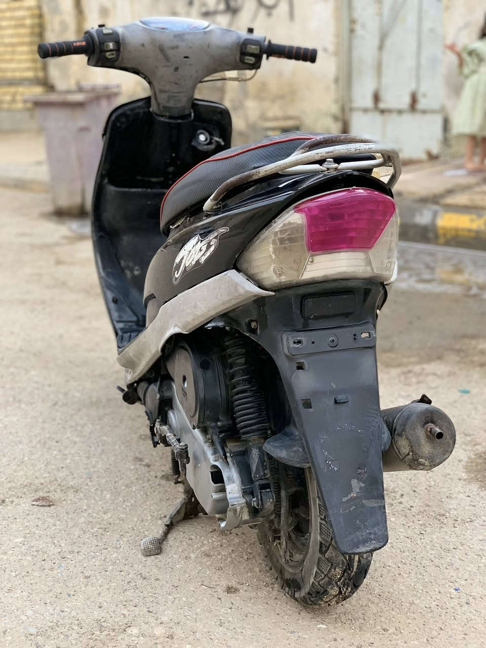 سلام عليكم ماكس منغولي كفالة عامة من السرقة ما مفتوحة نقصها بس باتري تشتغل  هندر واحد  سعرها ب450 وبيها مجال العنوان ناصرية مدينة الصدر رقم ***********
