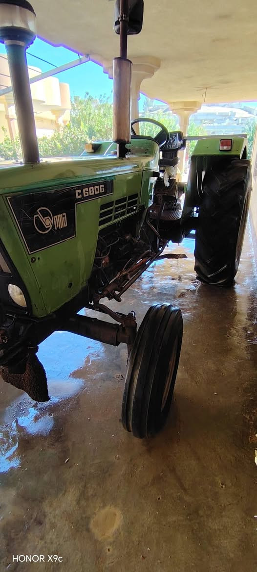 تركتر سيرت موديل 2001لل بيع الاستفسار التصال ع هاذ الرقم ***********
