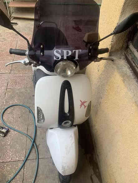 دراجه ١٢٠ للبيع
سعر ٣٢٥ وبيها مجال 
مكاني شعله 
رقم ***********
