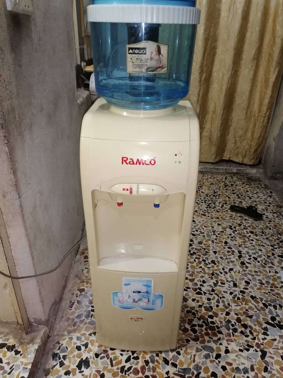 براد ماء رامكو شرط الشغل سعر ٧٥ الف قفل ***********
