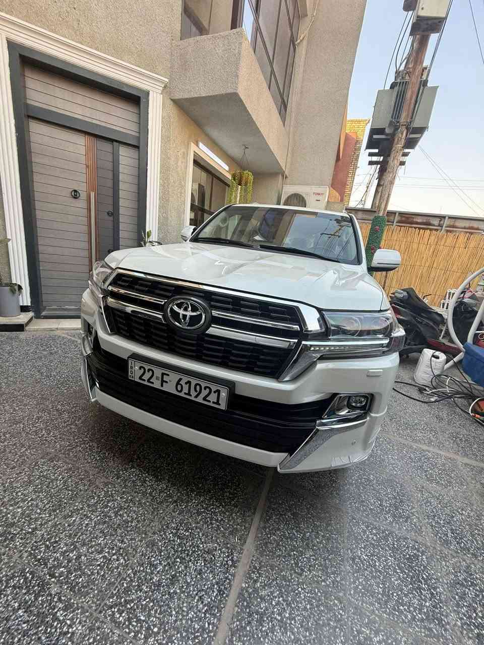 السلام عليكم لاندكروز كراند تورنك اصل فول مواصفات دشبول ليزري شاشه تطبيق 3شاشات 5بصمات باب خلفي كهرباء وشفط سعر السياره 545 وبيه مجال للشراي اي ستفسار *********** السياره بيه ملاحظات بسيطه موضحه مكان السياره بغداد والسياره باسمي السياره حاليا ماشيه 84 الف
