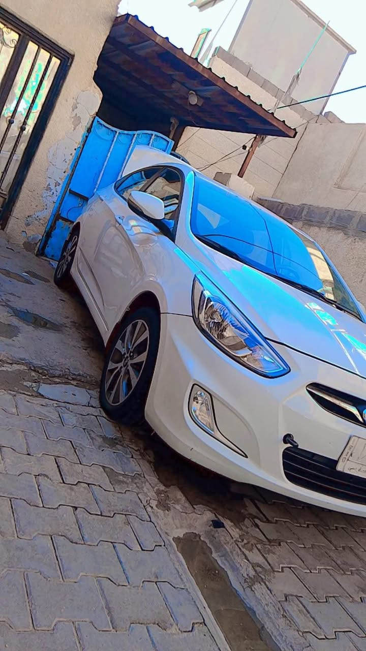 هونداي اكسنت مديل 2016 رقم ميسان حره باسمي تحويل ثاني يوم مكانها البصره التحسينيه السياره مابيها نقص برغي تبريد مكينه كير كله كفاله 
وتقرير الفحص مع الصور 

التواصل مع راعيها انا مكلف بالنشر 
*********** البصرة, العراق
