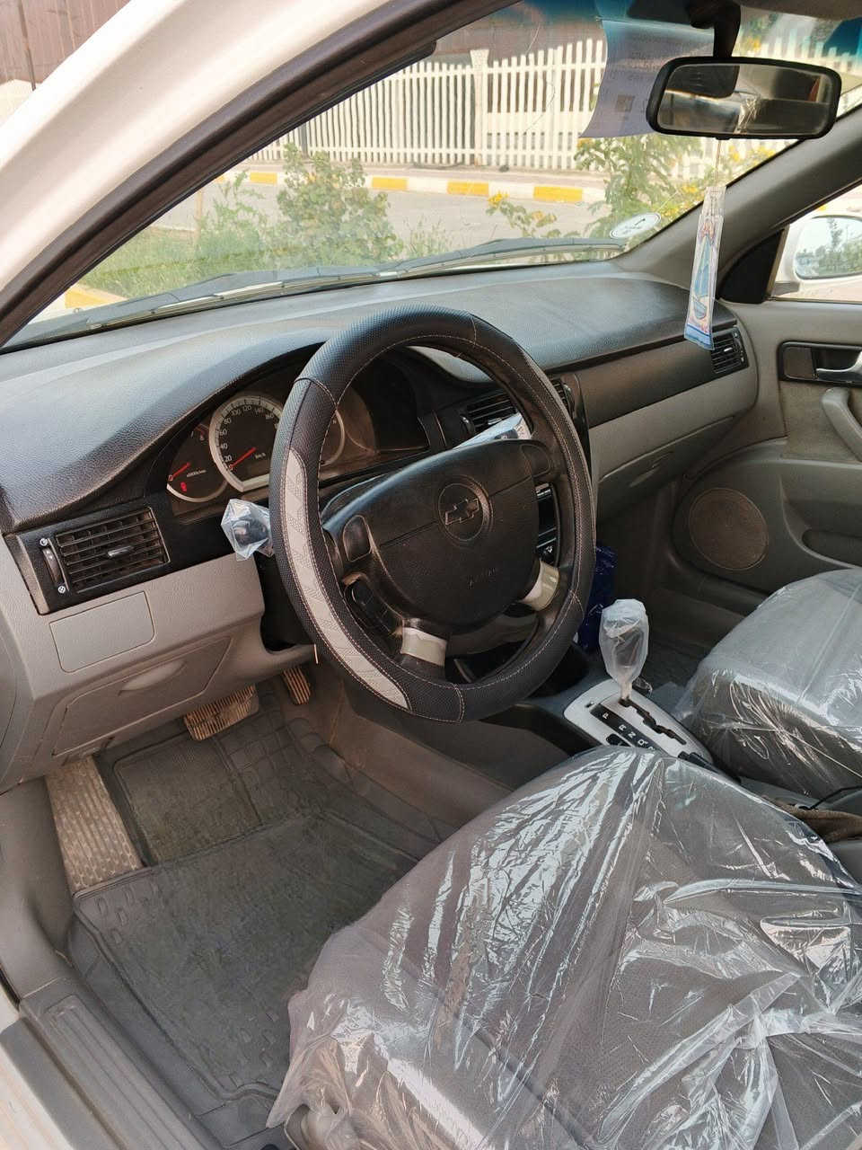 اوبترا 11 خليجي شركه العامه للسيارات اوتماتيك مكينه وكير مكفولات لاصرف ولاتنقيص تبريد وي السويج معروف تبريد الاوبترا حداديه وتخم تاير ومفروشه جلد السياره ع وضع الشركه شوفها بعينك واطلع ترايك وين مايعجبك سنويه لل27 ذي قار مشروع وطني مكانها ناصريه  تحويل ثاني يوم السياره مكفوله من الحادث  بيها رشه بسيطه بمكان محدد  والباقي كفاله السعر 80 الاستفسار *********** ناصرية, ذي قار
