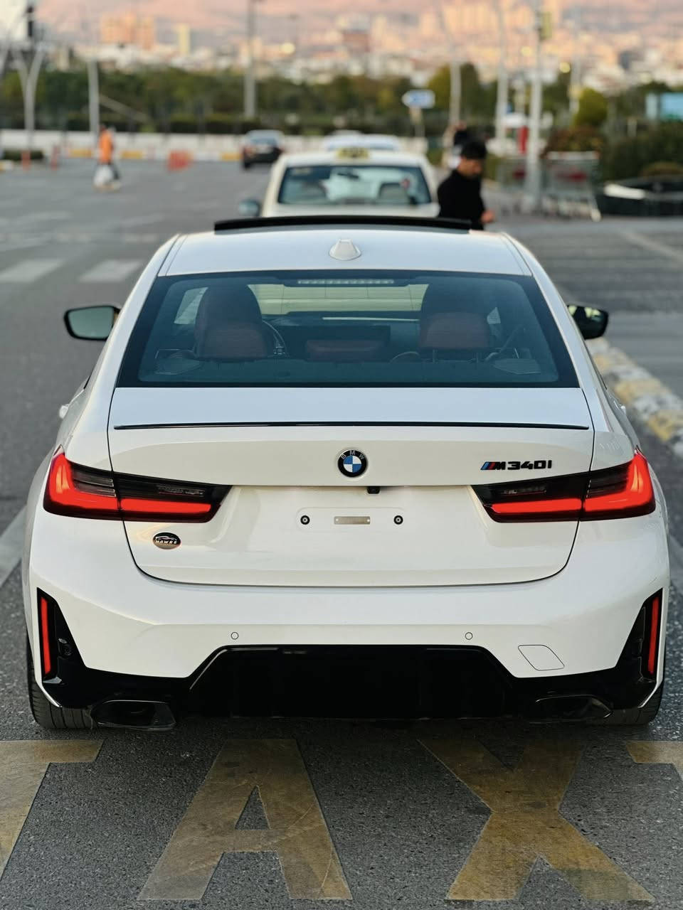 سلام عليكم ورحمة الله وبركاته 
BMW340im 2023 
***********
