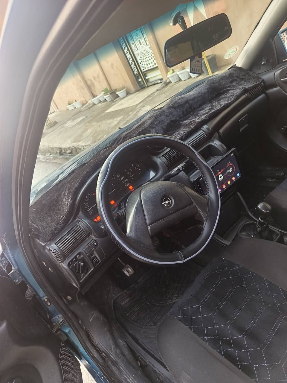 السلام عليكم استر موديل 92
محرك وكير شرط سنويه جديد 
كروبان بيها 
***********
