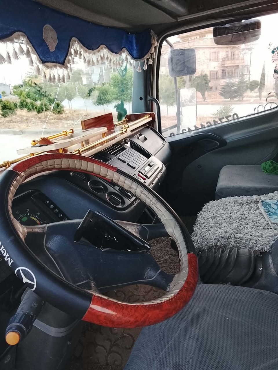 ئەتیکۆ. بۆفرۆشتن  مۆدل ٢٠٠٤گئر مەکینە. ئەکسل. شانسی بەشەرتت.  سحر ١٤٥گەلا. شوئن سلئمانیە.  ***********
