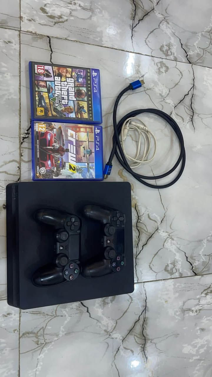 بلي 4 سلم للبيع
بلي نظيف  كامل ملحقاته لا مفتوح ولا مهكر 
جوستكات عدد 2 
العاب 2
GTA V 
The CREW 2
ودركسون  PXH V9 هم كامل ملحقاته نظيفه كلش  
السعر 380 الف


**إذا كنت صاحب هذا الإعلان وتريد حذفه لأي سبب، رجاءا أرسل رسالة إلى الدعم الفني**