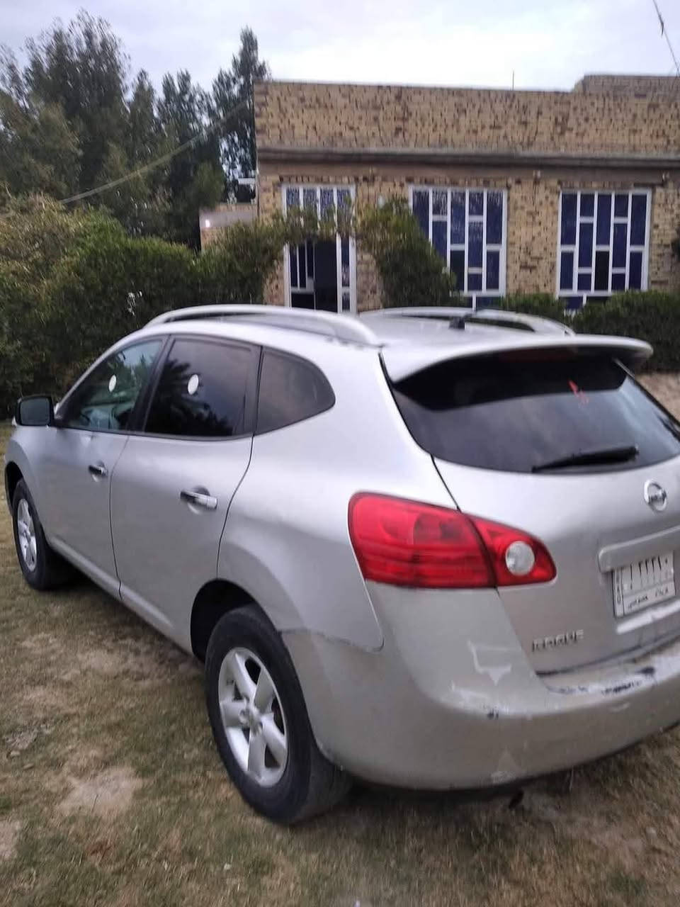 السلام عليكم 
عندي روج نيسان 2010 رقم كربلاء 
اريد اروس بنيفاره 
منو عنده رغبه يراوس


**إذا كنت صاحب هذا الإعلان وتريد حذفه لأي سبب، رجاءا أرسل رسالة إلى الدعم الفني**