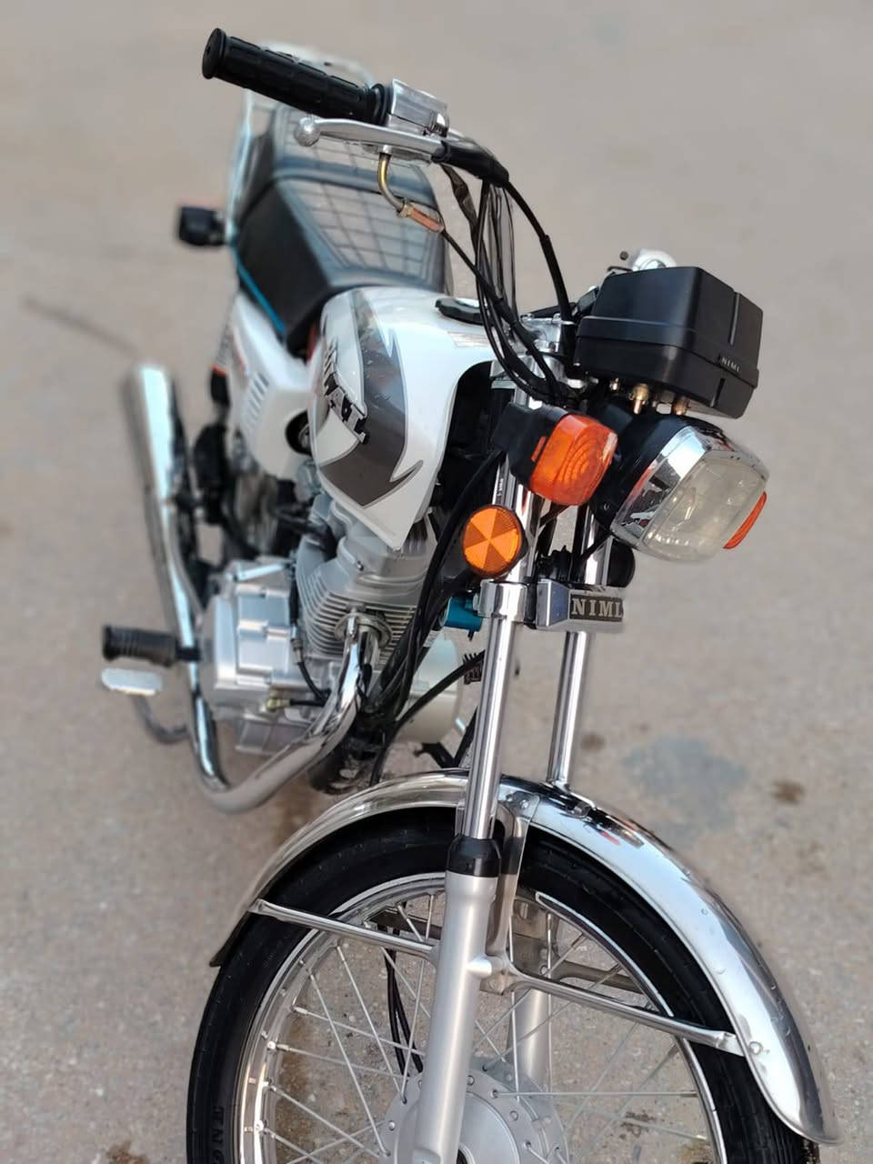 السلام عليكم دراجه للبيع نامه برو مديل 25 جديده كلش  مره وحده مبدل دهن أوراق سكنر كهربائيات كلها شغله*********** السعر 675
