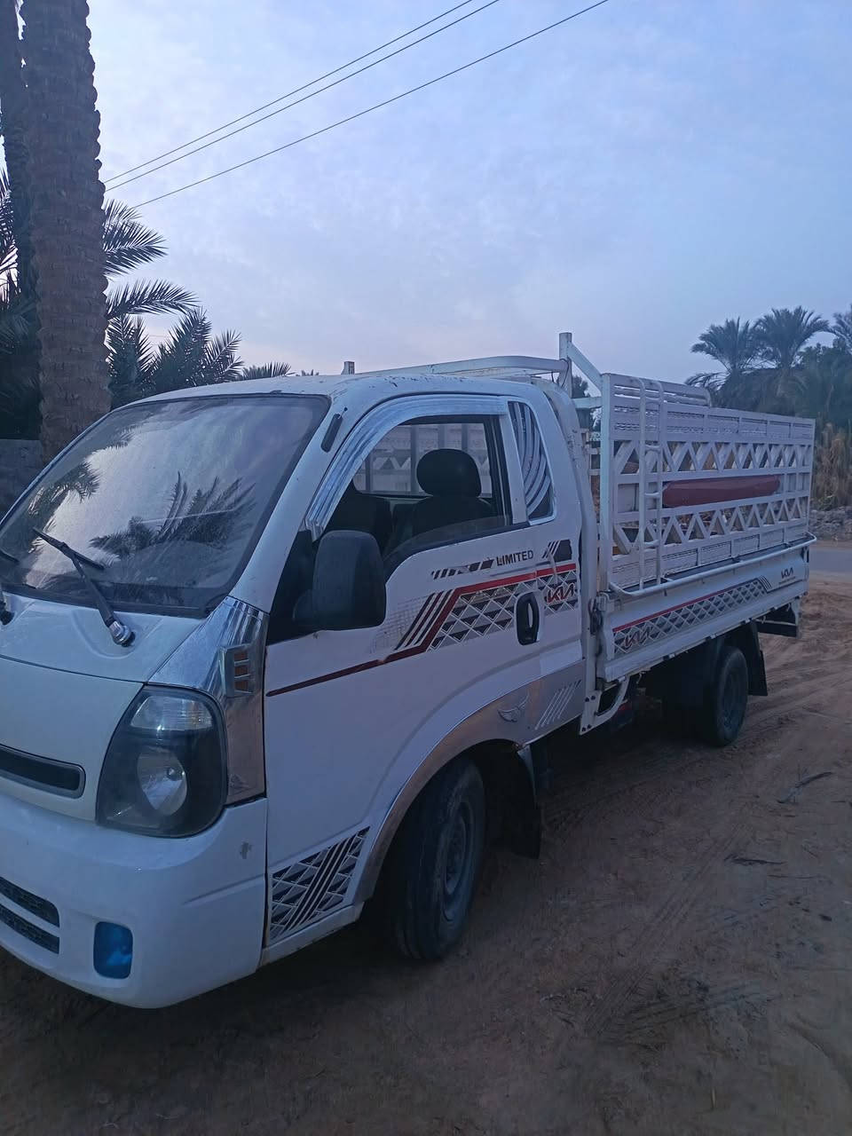 سلام عليكم كيا بنكو 2700موديل 14 لمعرفه التفاصيل أكثر اتصال على هذا الرقم ***********
