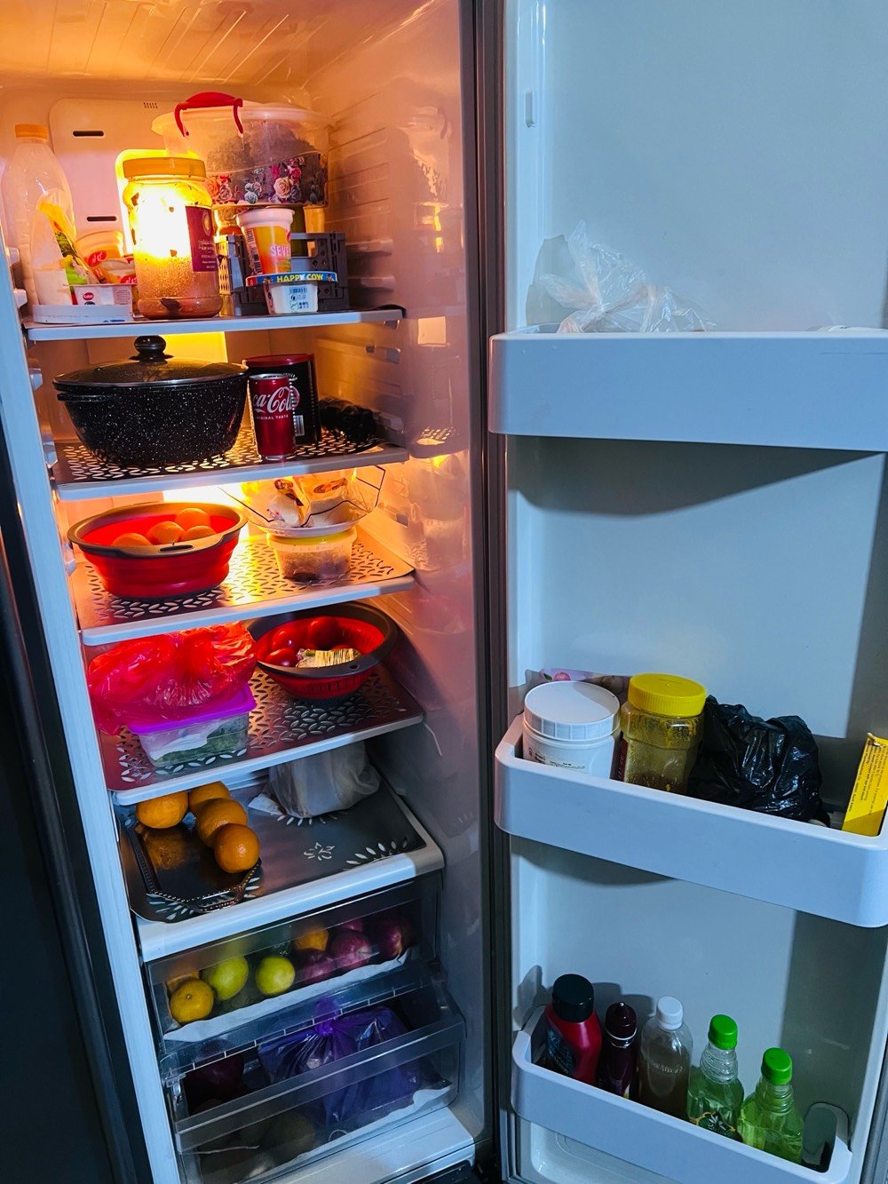 ثلاجه سامسوج فول مواصفات اوتماتيك شغاله بابين بيها قوالب ثلج نضافه فول سبب البيع مكان صغير العنوان الشعب فصح قبل الشراء 