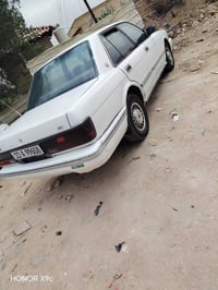 سيدان • ١٩٩٠ • مكينه ٢ ونص