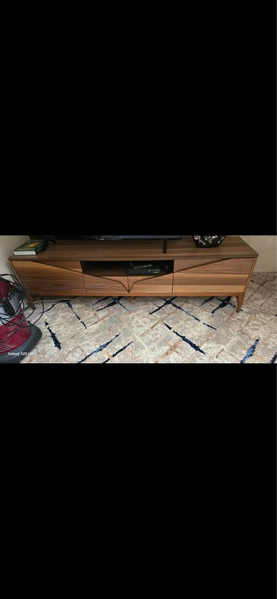 سيت ميز و ميز تيفي و تةبلةك داري اسل ساجي جوان شوختى نيية تةنها ٢٢٠ هةزار السليمانية, العراق


**إذا كنت صاحب هذا الإعلان وتريد حذفه لأي سبب، رجاءا أرسل رسالة إلى الدعم الفني**